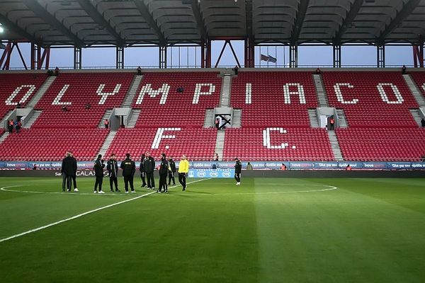 Ολυμπιακός – ΑΕΚ: Η… βόλτα των «κιτρινόμαυρων» (photos)
