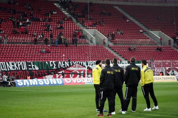 Onsports TV: Αποδοκιμασίες για ΑΕΚ, χειροκροτήματα για Ολυμπιακό (videos)