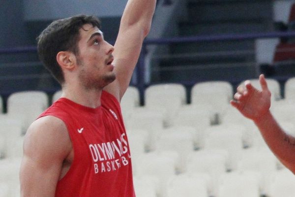 Ολυμπιακός: Δοκιμάζει ο Παπαπέτρου