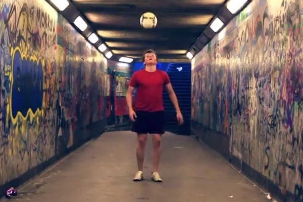 Πως το έκανε αυτό, το άτομο!!!  (video)
