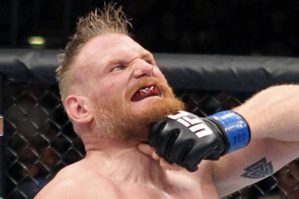 UFC: Ετοιμοπόλεμος ο Barnett, περιμένει Lesnar