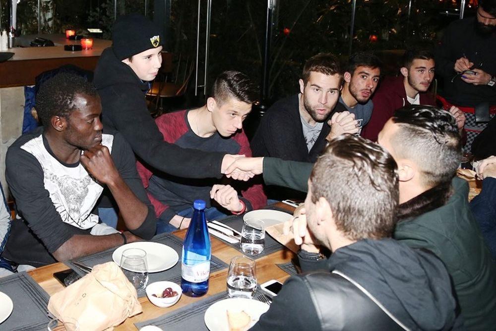 ΑΕΚ: Χαμόγελα και χαλάρωση στο δείπνο (photos)