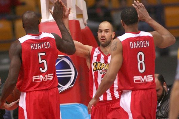 Ολυμπιακός: Η παρακάμερα με ΑΕΚ (video)
