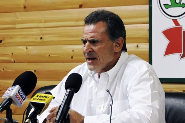 Πανόπουλος: «Να κατατεθεί σχέδιο για το πως θα λήξουν τα πρωταθλήματα»