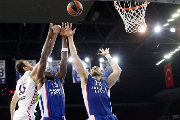 Εφές – Λαμποράλ 84-87