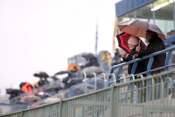 Αστέρας Τρίπολης: «Αγάπη αδιάβροχη» (photo)