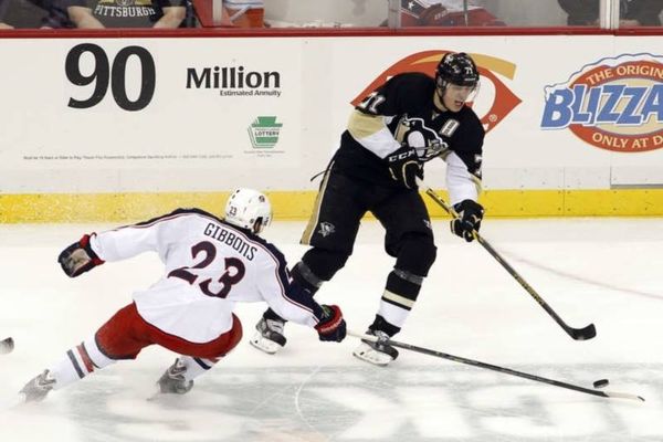 NHL: Ανεβαίνουν οι Πένγκουινς (videos)