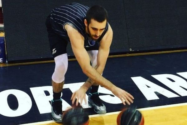 ΠΑΟΚ: Ντριμπλάρει και με τα δύο χέρια ο Όντουμ (video)