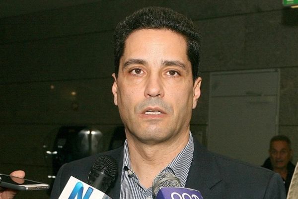 Σφαιρόπουλος: «Όποιος κουράζεται να πάει σπίτι του»