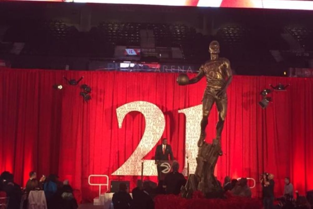 Ατλάντα Χοκς: Παρουσίασαν το άγαλμα του Ντομινίκ Ουίλκινς