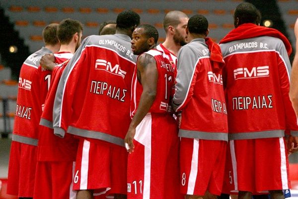 Ολυμπιακός: Λιγότερα προβλήματα, περισσότερος κόσμος