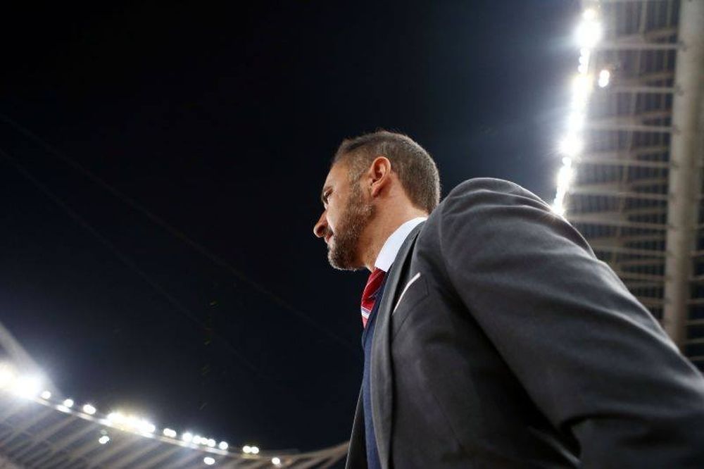 Γελάει ο κόσμος…