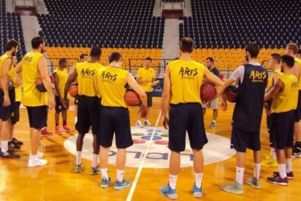 Άρης: Κομπλέ στη Ρόδο