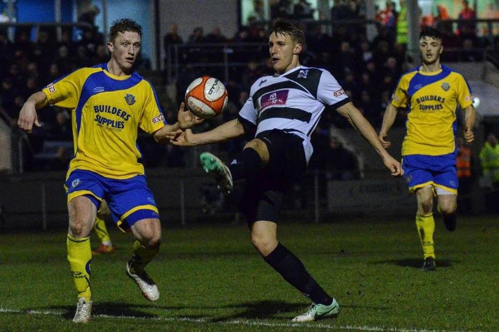 Δύο εξαιρετικά γκολ στα αγγλικά … αλώνια (video)