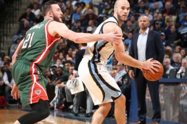 NBA: Εύκολα οι Γκρίζλις στον ελληνικό «εμφύλιο»