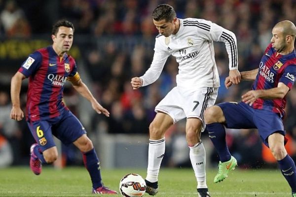 Σάλος για την αισχρή χειρονομία του Κριστιάνο Ρονάλντο στο διαιτητή του Clasico (video)