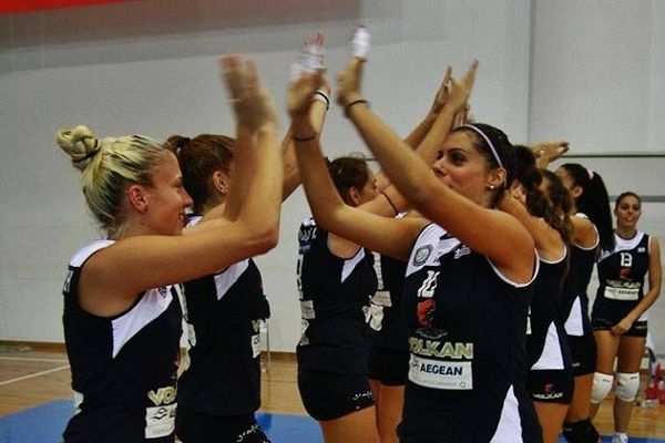 Α1 Βόλεϊ Γυναικών: Γιορτάζει με Λευτέρη Πανταζή η Θήρα