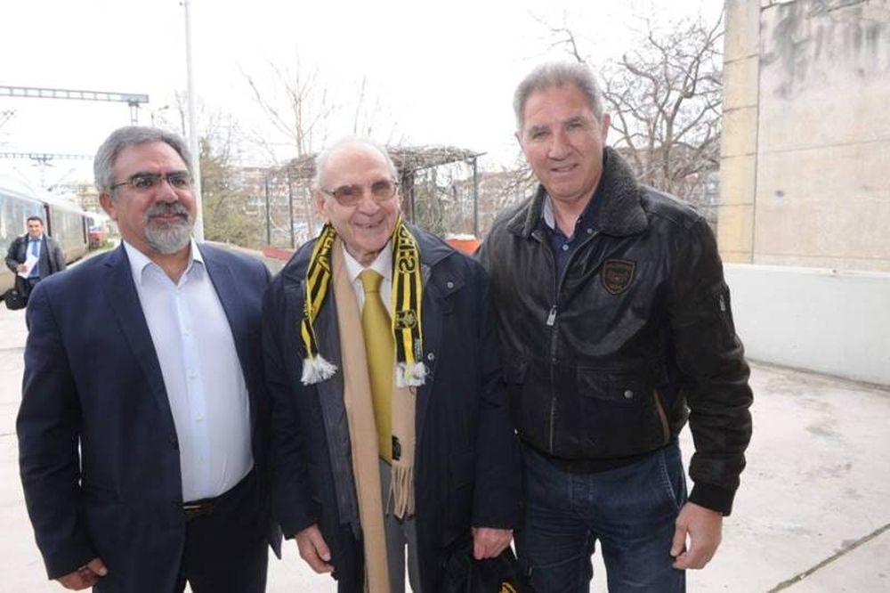 Άρης: Υποδοχή στον παλαιότερο εν ζωή πρόεδρο της ομάδας (photos)