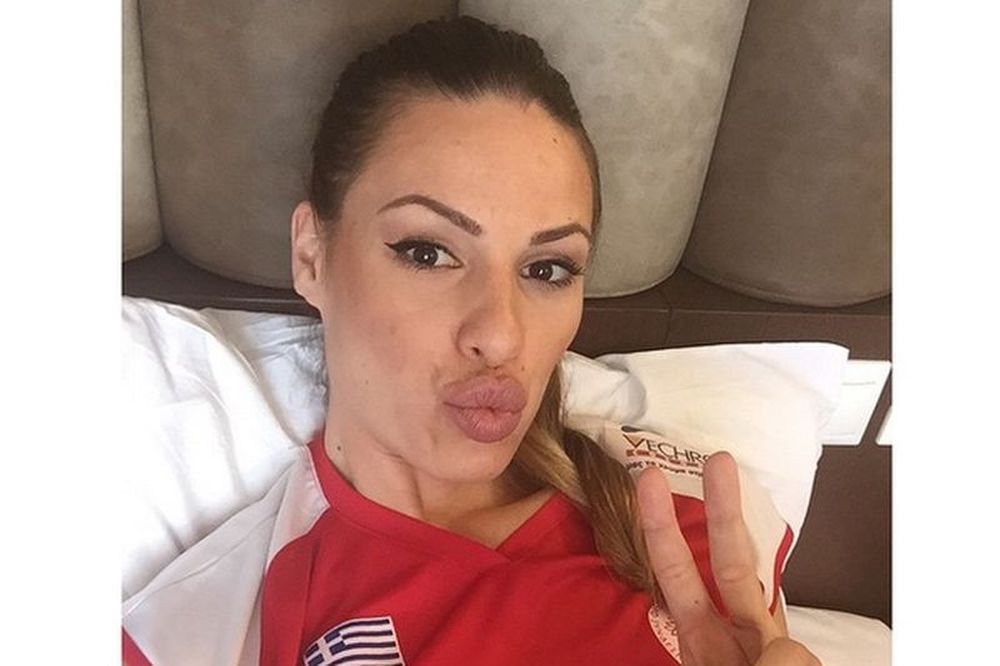 Ολυμπιακός: Οι σέξι φωτογραφίες της Νέσοβιτς για το Κύπελλο! (photos)