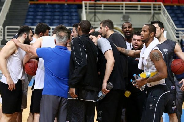 Απόλλωνας Πατρών: Η προπόνηση στο ΟΑΚΑ (videos)