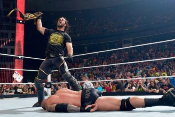 Raw: Αδίστακτος Seth Rollins (videos+photos)