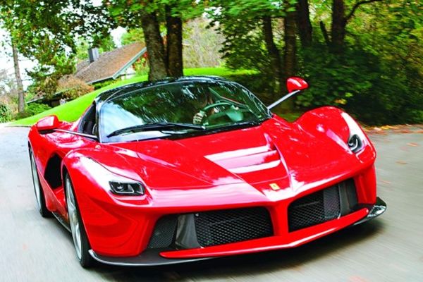 Πήρε και ο Justin Bieber LaFerrari!