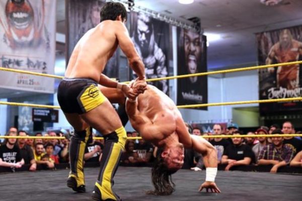 NXT: O δρόμος του Itami για τη WrestleMania (photos+videos)