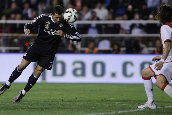 Ο Κριστιάνο Ρονάλντο τα έχει … 300  (video)