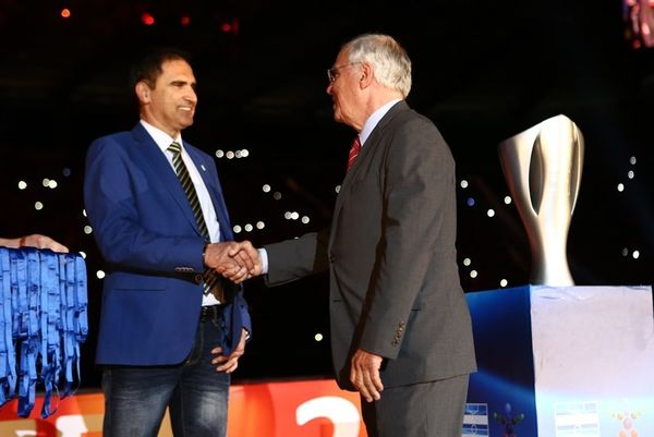 Θεοδωρίδης: «Αν μας τιμωρήσει η UEFA χαθήκαμε»