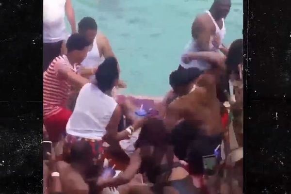 Το πραγματικό ξύλο έπεσε μια μέρα μετά (video)