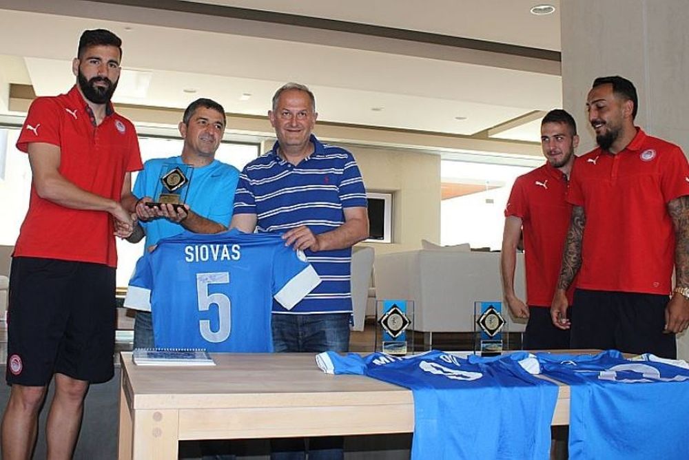 Ολυμπιακός: Τιμήθηκαν από τον «Γαλανόλευκο Φάρο» οι διεθνείς (photos)