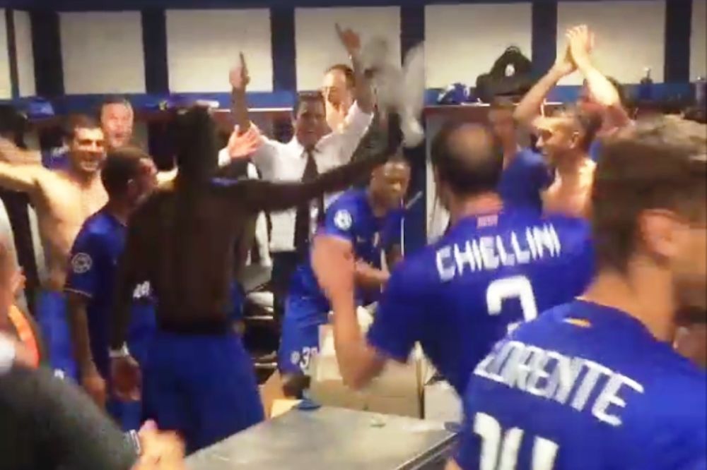 Γιουβέντους: Πάρτι στα αποδυτήρια του «Μπερναμπέου» (videos)