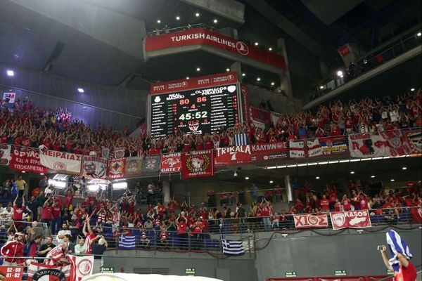 «Ερυθρόλευκο» το «Barclaycard Center» (photos)