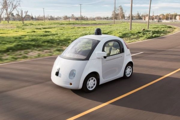 Το καλοκαίρι τα self-driving cars της Google στους δημόσιους δρόμους της California