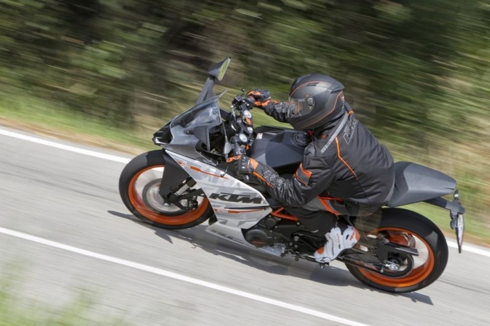 KTM RC 390 η Supersport της ΚΤΜ (photos+video)