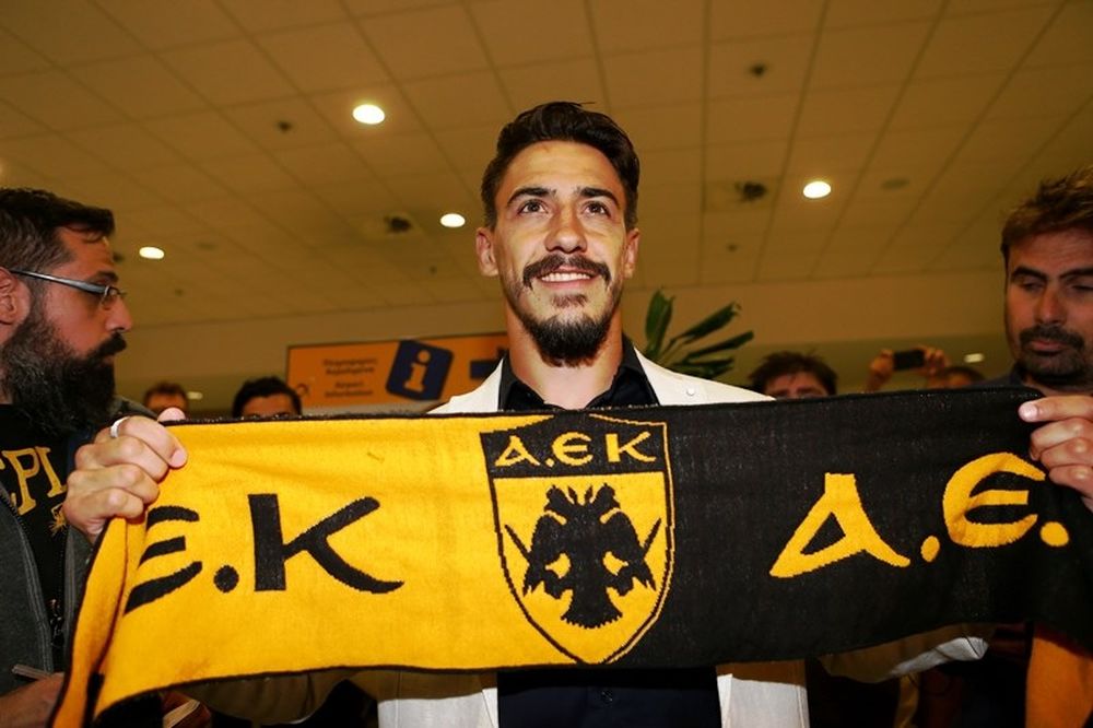 Ο Σιμόες μιλάει ελληνικά! (video)