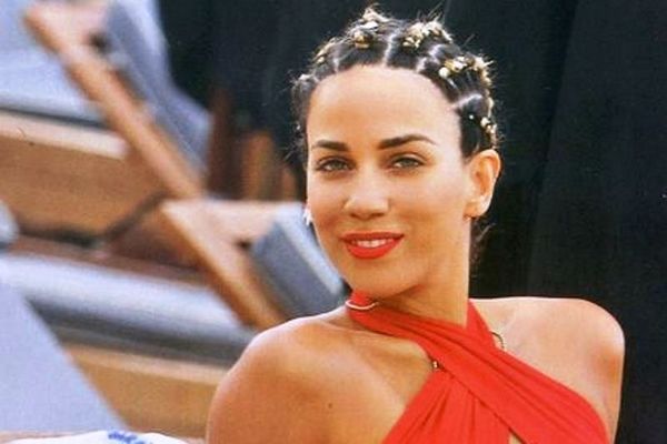 «Φωτιά στα κόκκινα» η Στικούδη (photos)