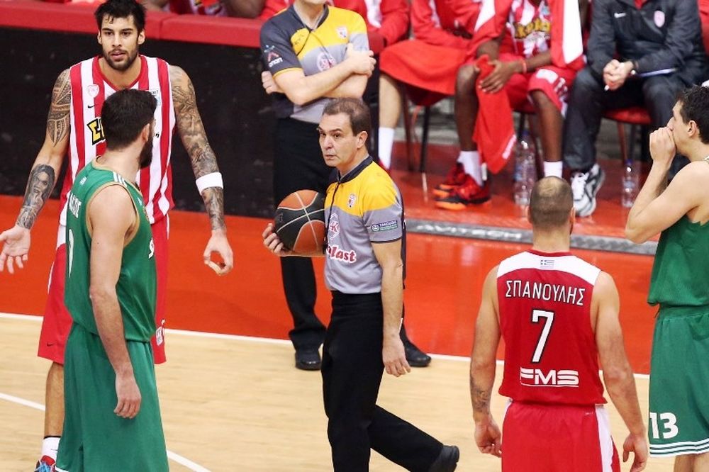 Οι διαιτητές των δύο πρώτων τελικών