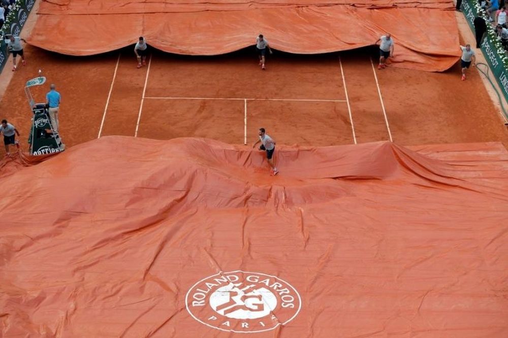 Roland Garros: Διακοπή με… αποδοκιμασίες για Τζόκοβιτς και Μάρεϊ!