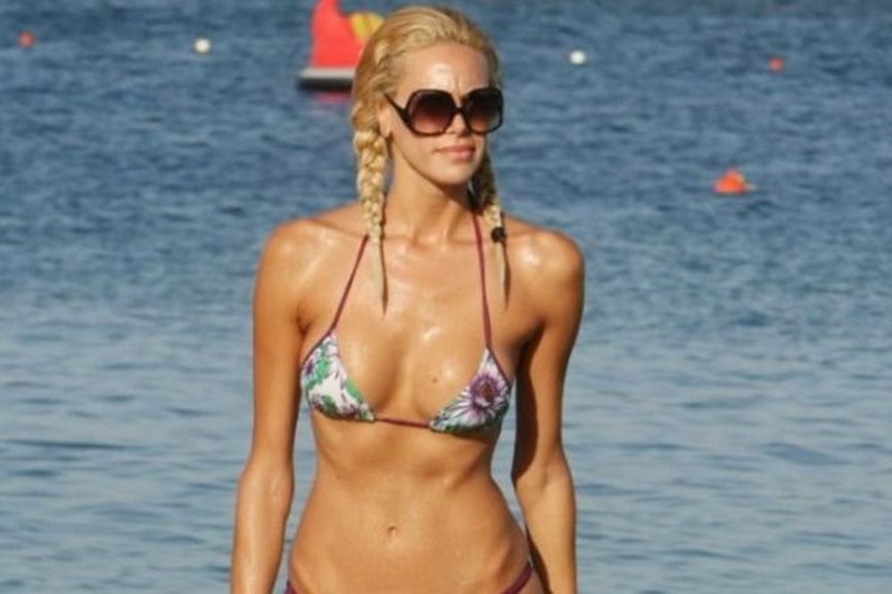 Αναστάτωσε… τη Μύκονο η Στέλλα Δημητρίου! (photos+video)