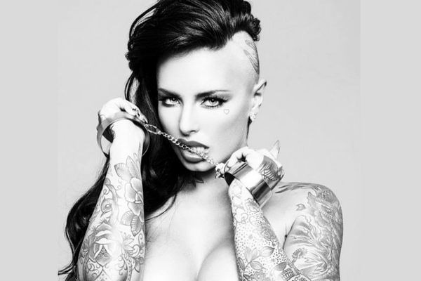 Σ’ αγαπώ κι είναι άδικο να με πας στο τρελάδικο!