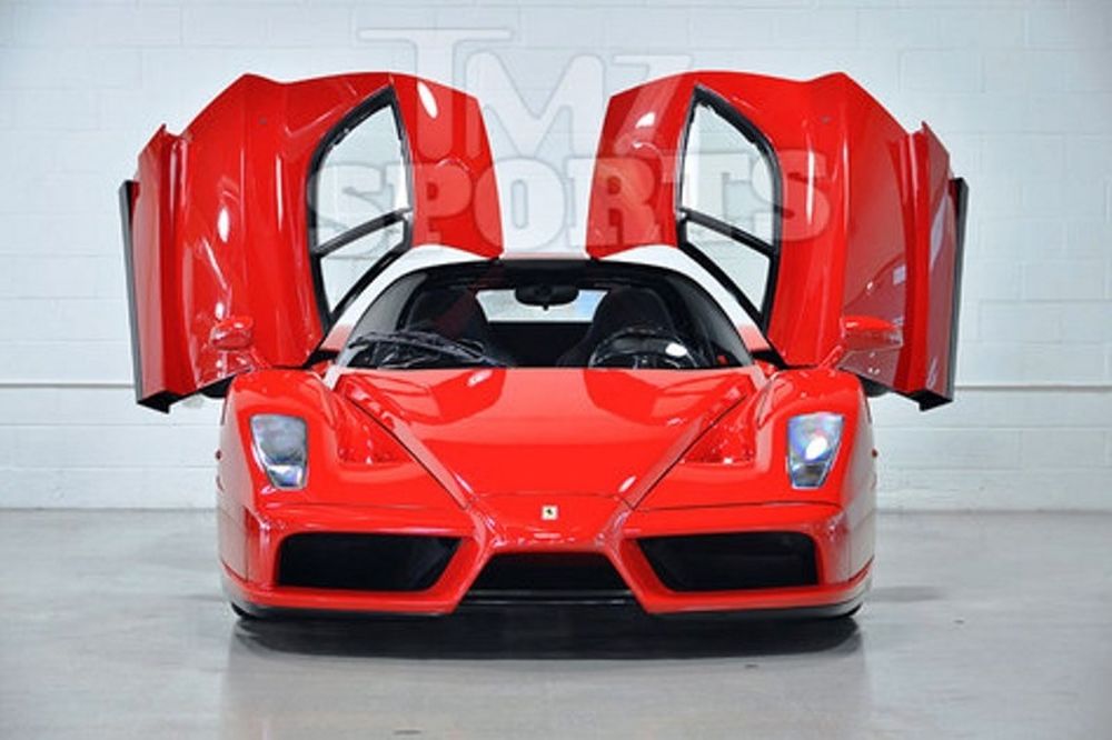 Πουλάει τη Ferrari του ο Mayweather!