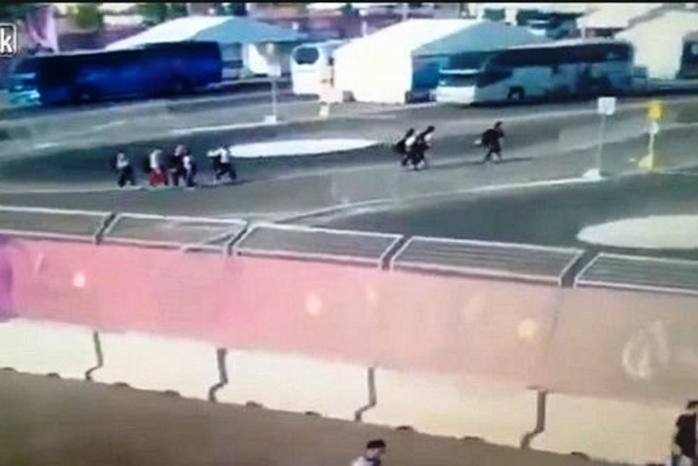 Το σοκαριστικό βίντεο με το λεωφορείο που χτύπησε τις αθλήτριες (video)