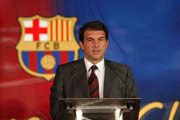 «Δελφίνος» ο Λαπόρτα στη Μπαρτσελόνα! (video)