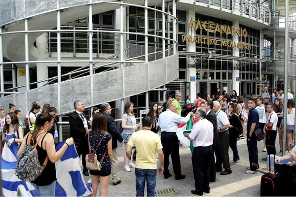 Πήρε φωτιά το Αλεξάνδρειο! (photos)