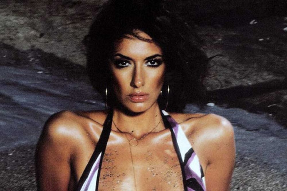 Όταν η Νόνη Δούνια «κόλαζε» την Ελλάδα! (photos)