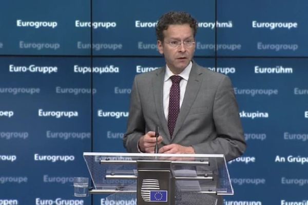 Ντάισελμπλουμ: Το ελληνικό πρόγραμμα θα εκπνεύσει την Τρίτη το βράδυ