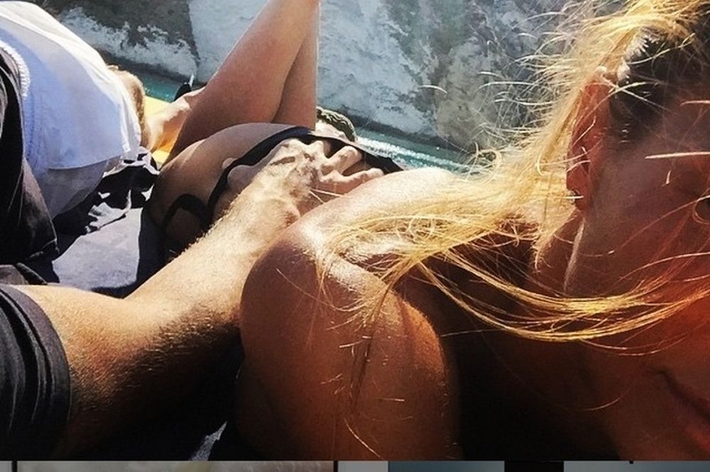 Χούφτωστη Αλεσάντρο, χούφτωστη! (photos)