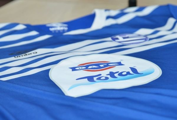 Αστραφτερή η νέα φανέλα της Ελληνικής ομάδας! (photos)
