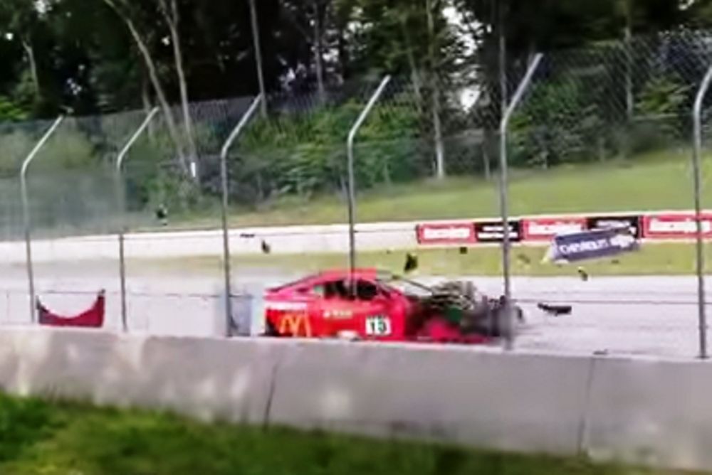 Τρομακτικό ατύχημα με Ferrari! (video)